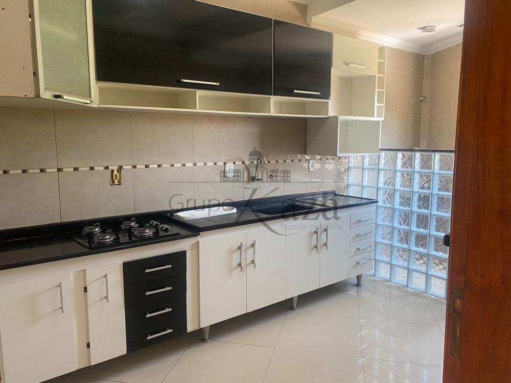 Foto 3 de Casa Padrão em Vila Rossi, São José dos Campos - imagem 3