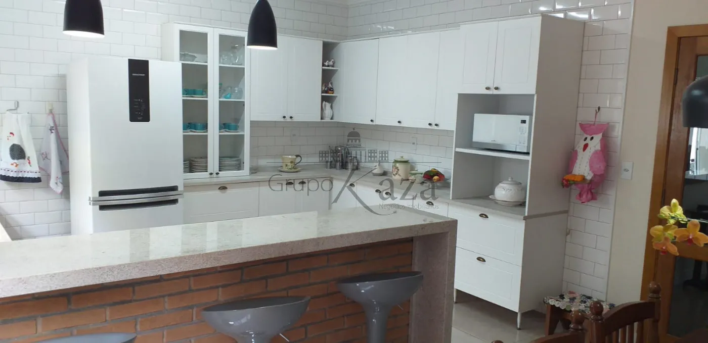 Foto 15 de Casa Sobrado em Jardim Ismênia, São José dos Campos - imagem 15