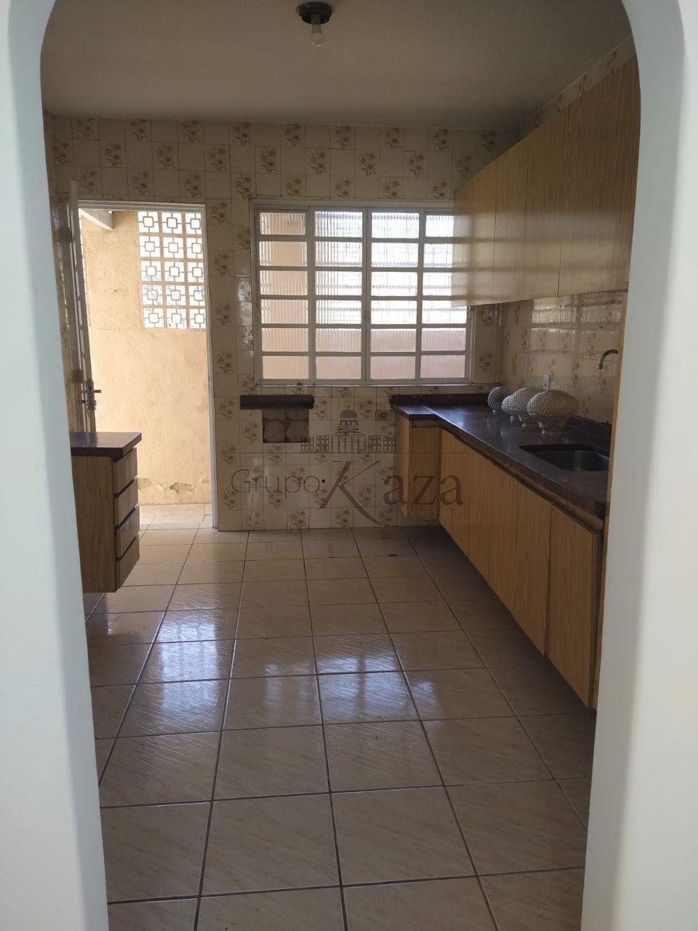 Foto 4 de Casa Padrão em Jardim Oswaldo Cruz, São José dos Campos - imagem 4