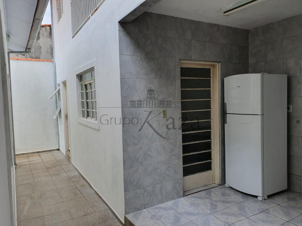 Foto 14 de Casa Padrão em Jardim Altos de Santana, São José dos Campos - imagem 14