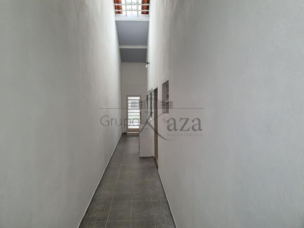 Foto 17 de Casa Padrão em Jardim Altos de Santana, São José dos Campos - imagem 17