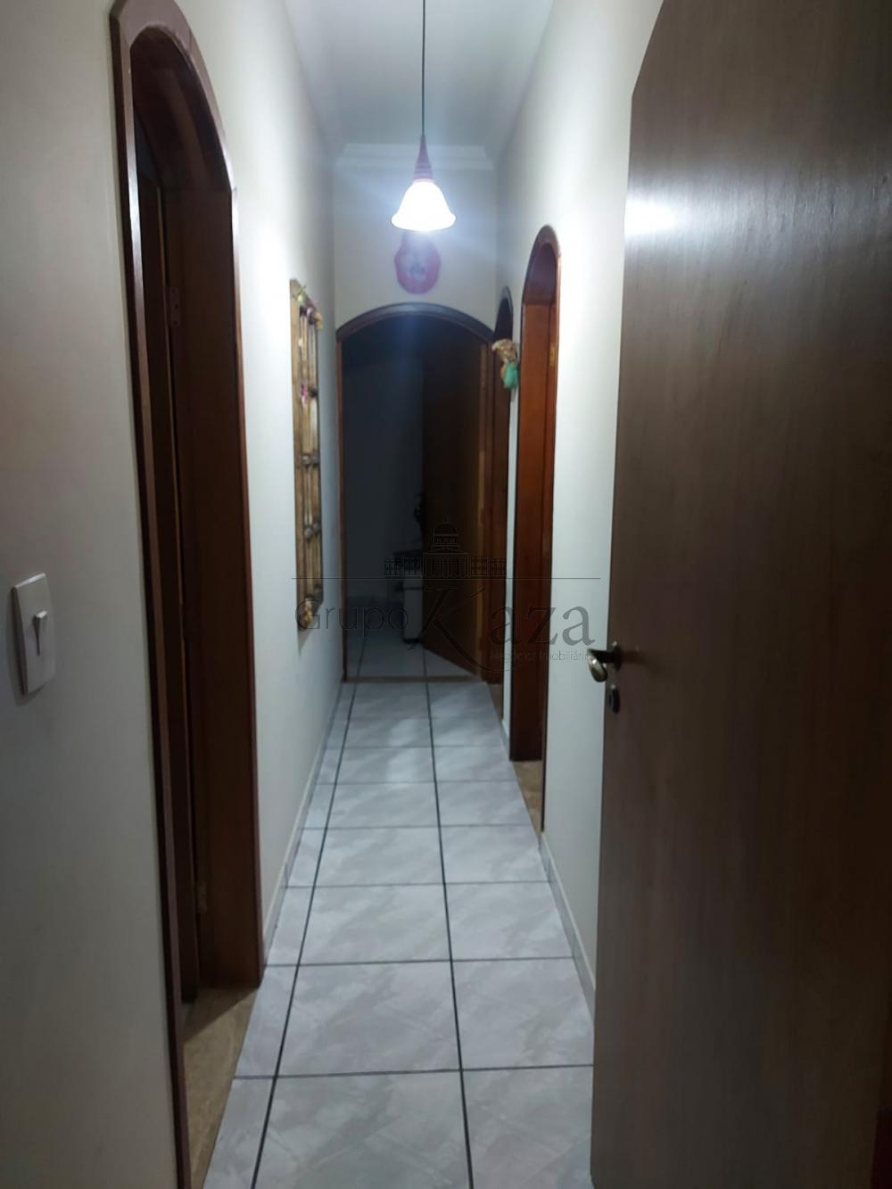 Foto 9 de Casa Sobrado em Jardim Guimarães, São José dos Campos - imagem 9