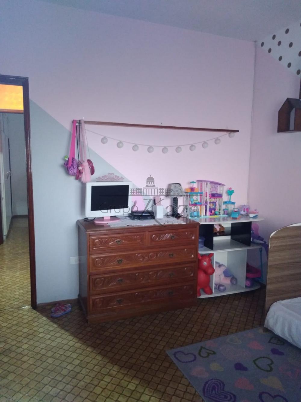 Foto 11 de Casa Padrão em Conjunto Residencial Trinta e Um de Março, São José dos Campos - imagem 11