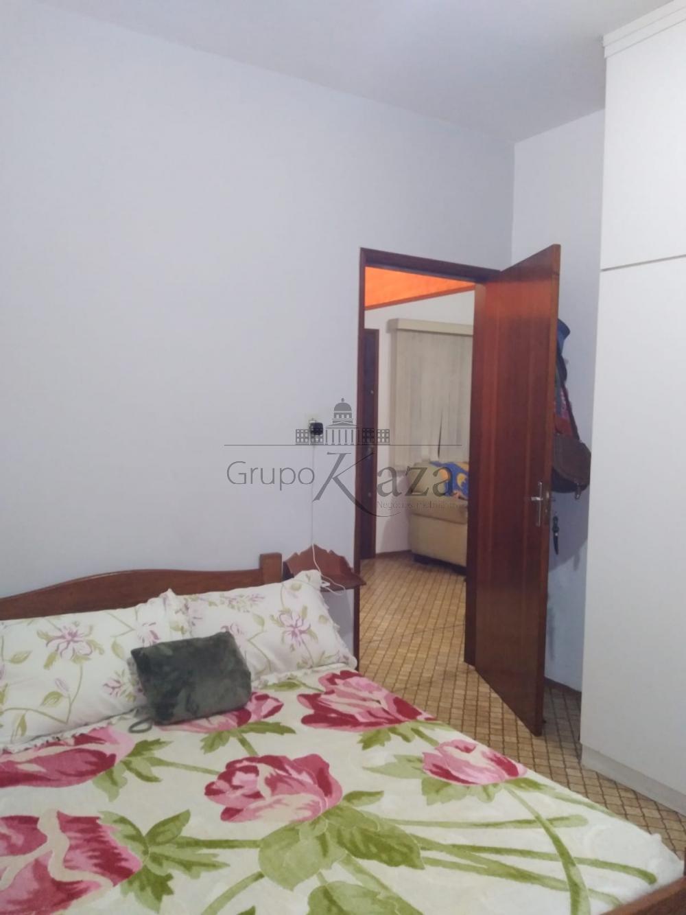 Foto 12 de Casa Padrão em Conjunto Residencial Trinta e Um de Março, São José dos Campos - imagem 12