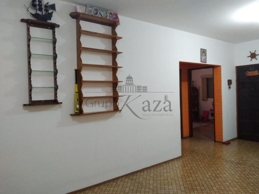 Foto 4 de Casa Padrão em Conjunto Residencial Trinta e Um de Março, São José dos Campos - imagem 4