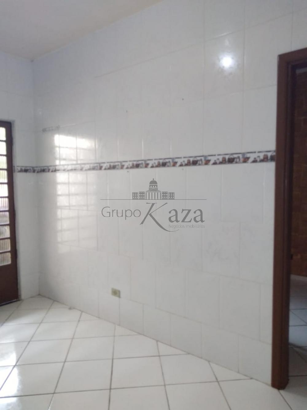 Foto 8 de Casa Padrão em Conjunto Residencial Trinta e Um de Março, São José dos Campos - imagem 8