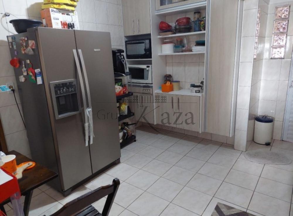 Foto 4 de Casa Padrão em Jardim Nova Detroit, São José dos Campos - imagem 4