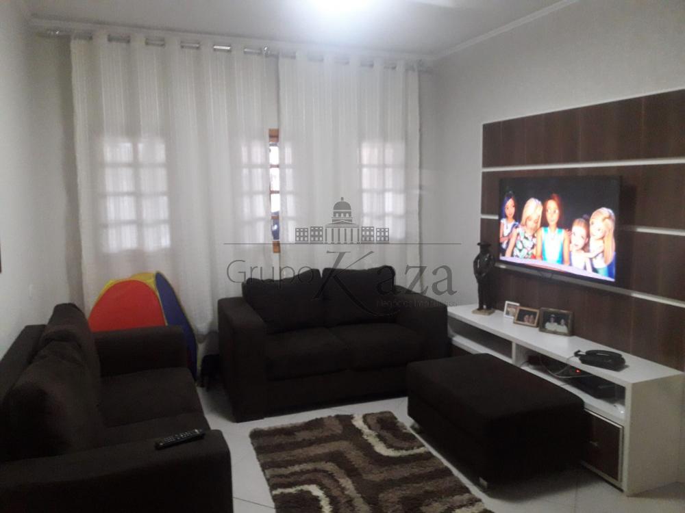 Foto 1 de Casa Padrão em Chácaras Santa Maria, Jacareí - imagem 1
