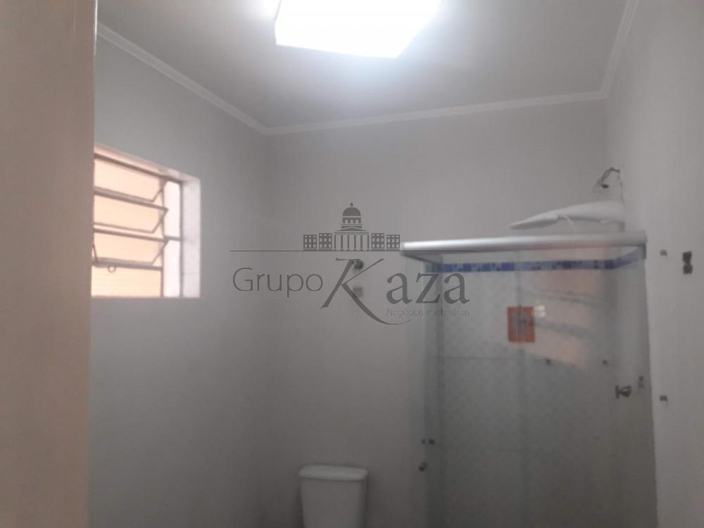 Foto 13 de Casa Padrão em Chácaras Santa Maria, Jacareí - imagem 13