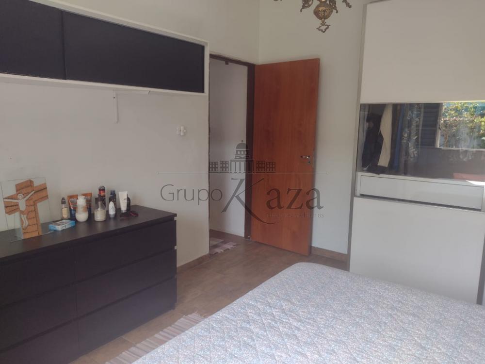 Foto 14 de Casa Padrão em Jardim Altos de Santana, São José dos Campos - imagem 14