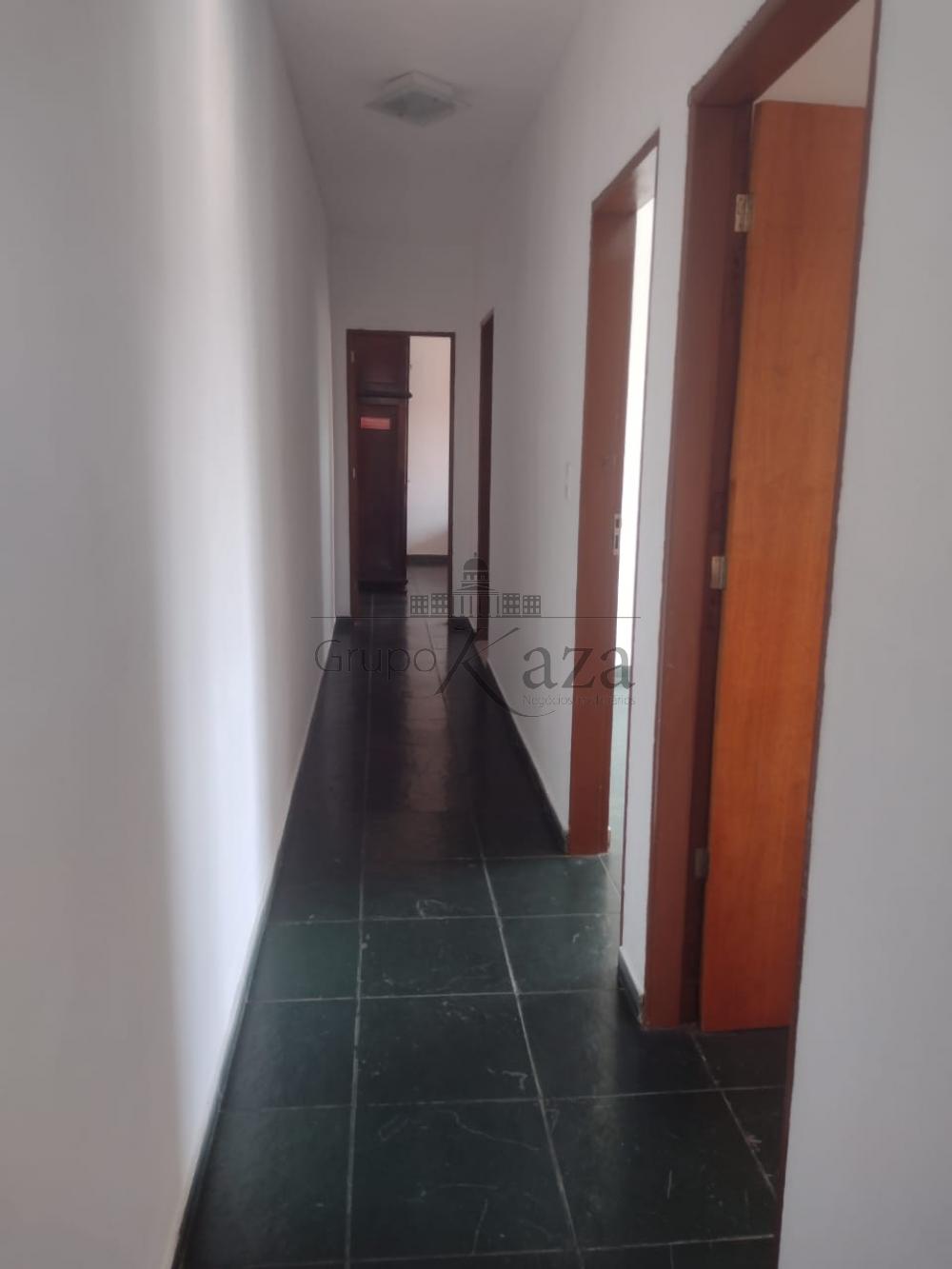 Foto 6 de Casa Padrão em Jardim Altos de Santana, São José dos Campos - imagem 6