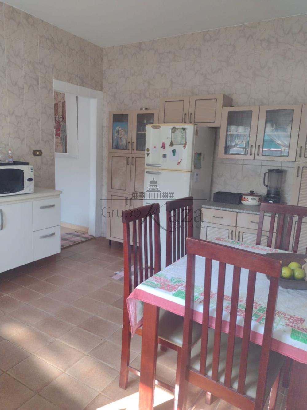 Foto 3 de Casa Padrão em Jardim Altos de Santana, São José dos Campos - imagem 3