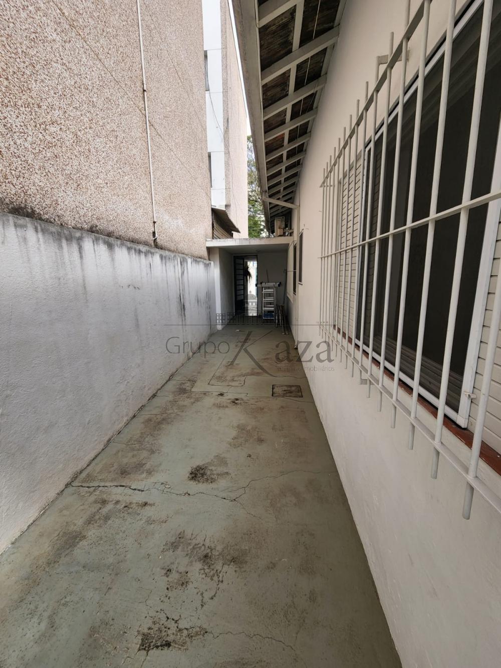Foto 10 de Casa Padrão em Jardim São Dimas, São José dos Campos - imagem 10