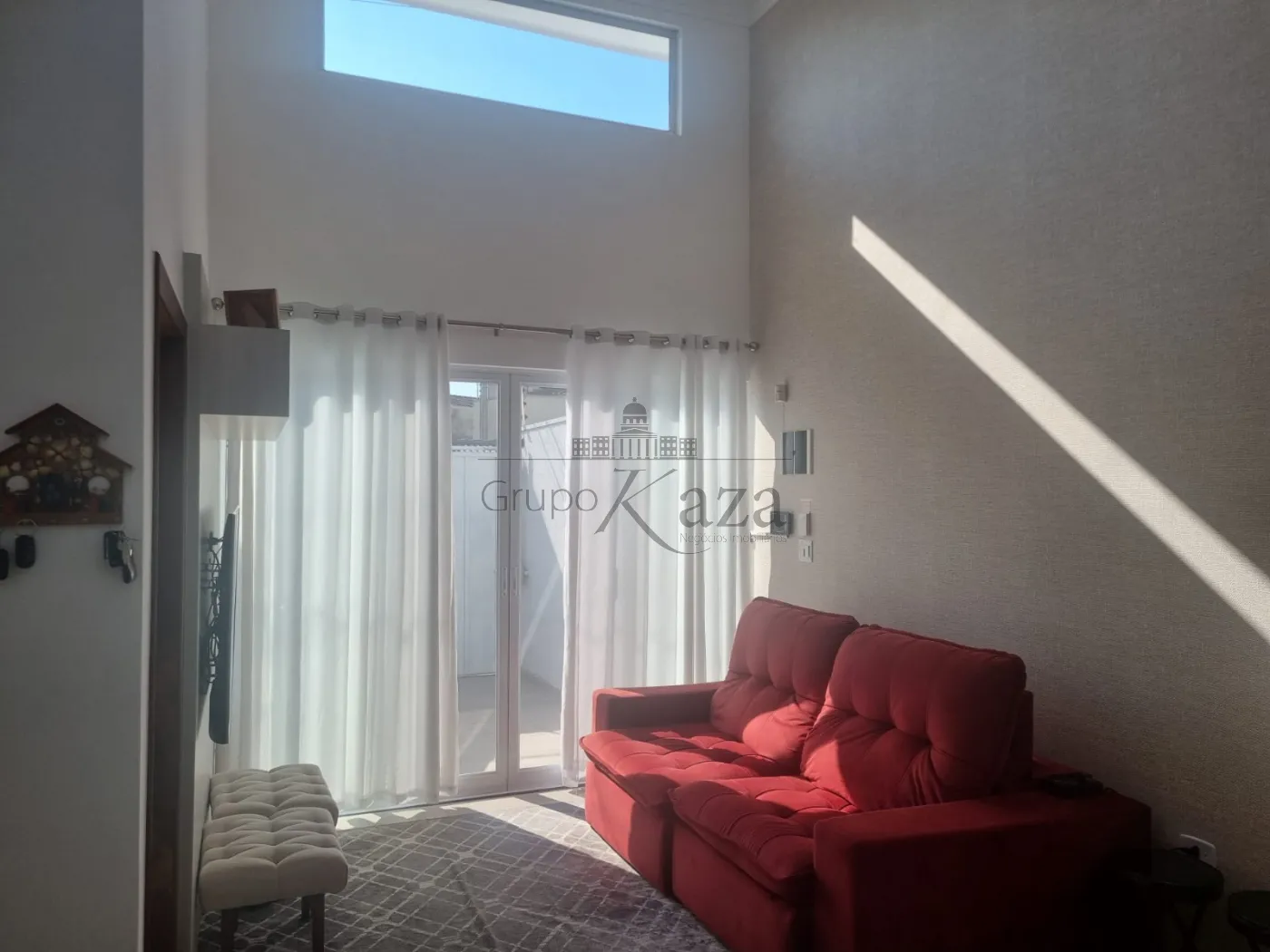Foto 1 de Casa Padrão em Jardim Rodolfo, São José dos Campos - imagem 1