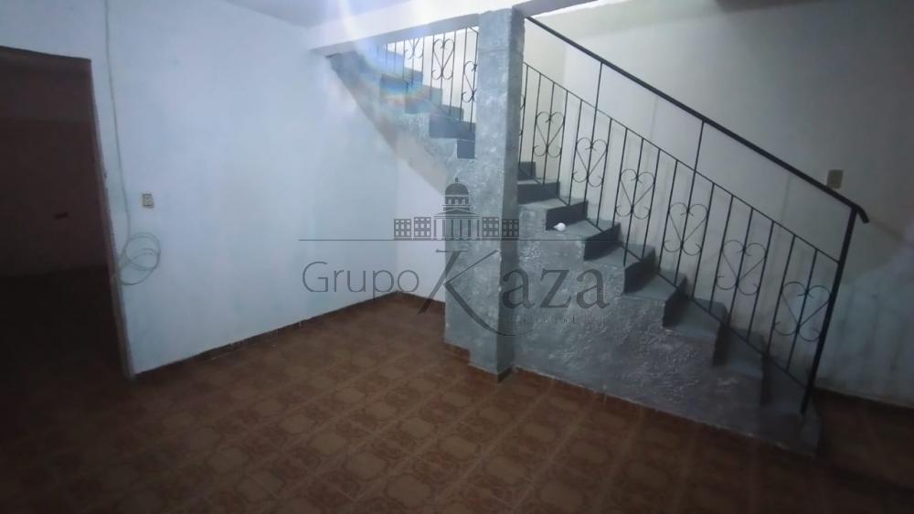 Foto 4 de Casa Padrão em Jardim Santa Inês I, São José dos Campos - imagem 4