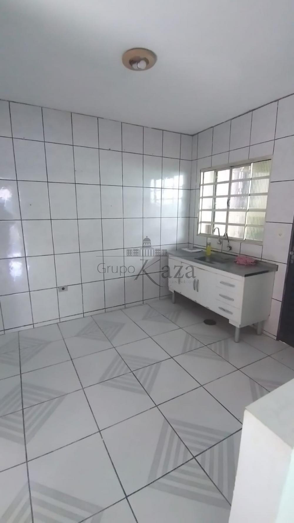 Foto 13 de Casa Padrão em Jardim Santa Inês I, São José dos Campos - imagem 13