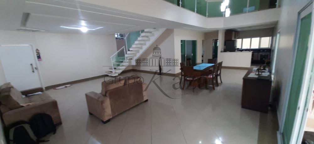 Foto 3 de Casa Sobrado em Chácaras Santa Maria, Jacareí - imagem 3