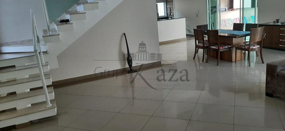 Foto 8 de Casa Sobrado em Chácaras Santa Maria, Jacareí - imagem 8