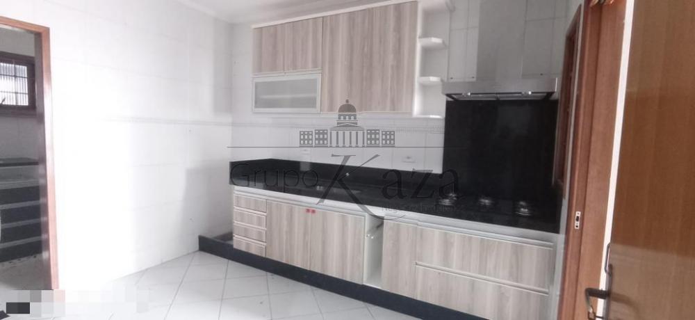 Foto 7 de Casa Padrão em Jardim Santa Inês II, São José dos Campos - imagem 7