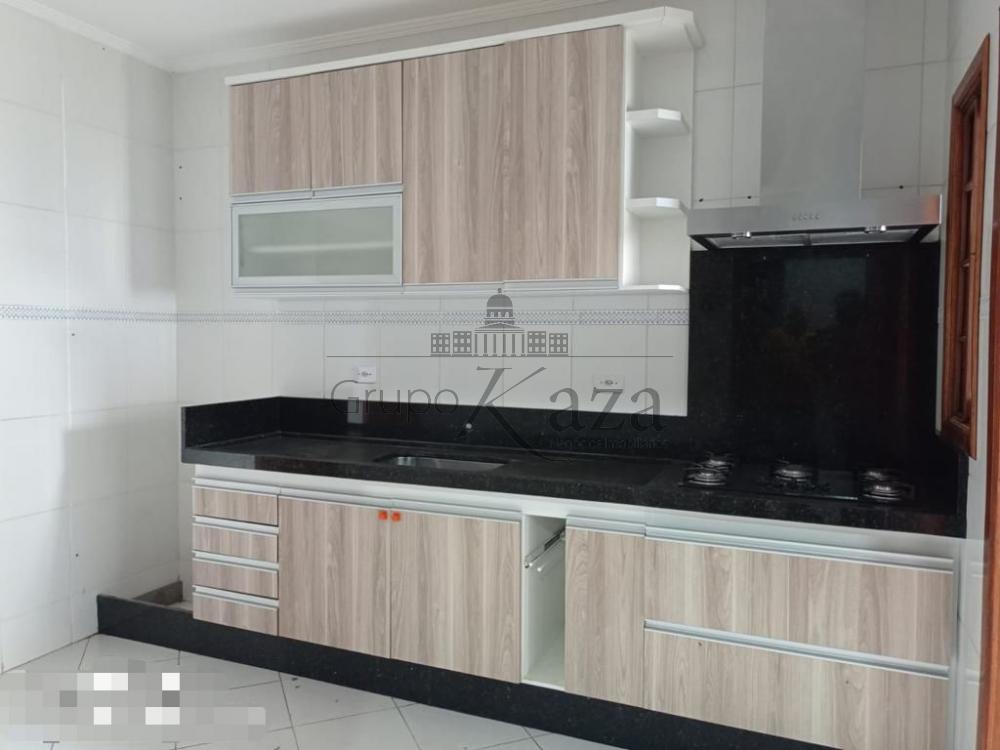 Foto 8 de Casa Padrão em Jardim Santa Inês II, São José dos Campos - imagem 8