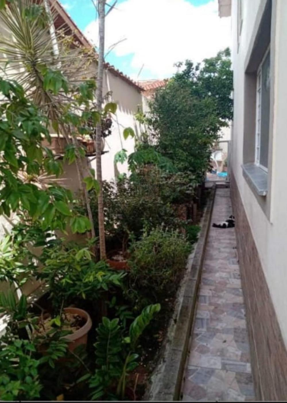 Foto 13 de Casa Sobrado em Chácaras Santa Maria, Jacareí - imagem 13