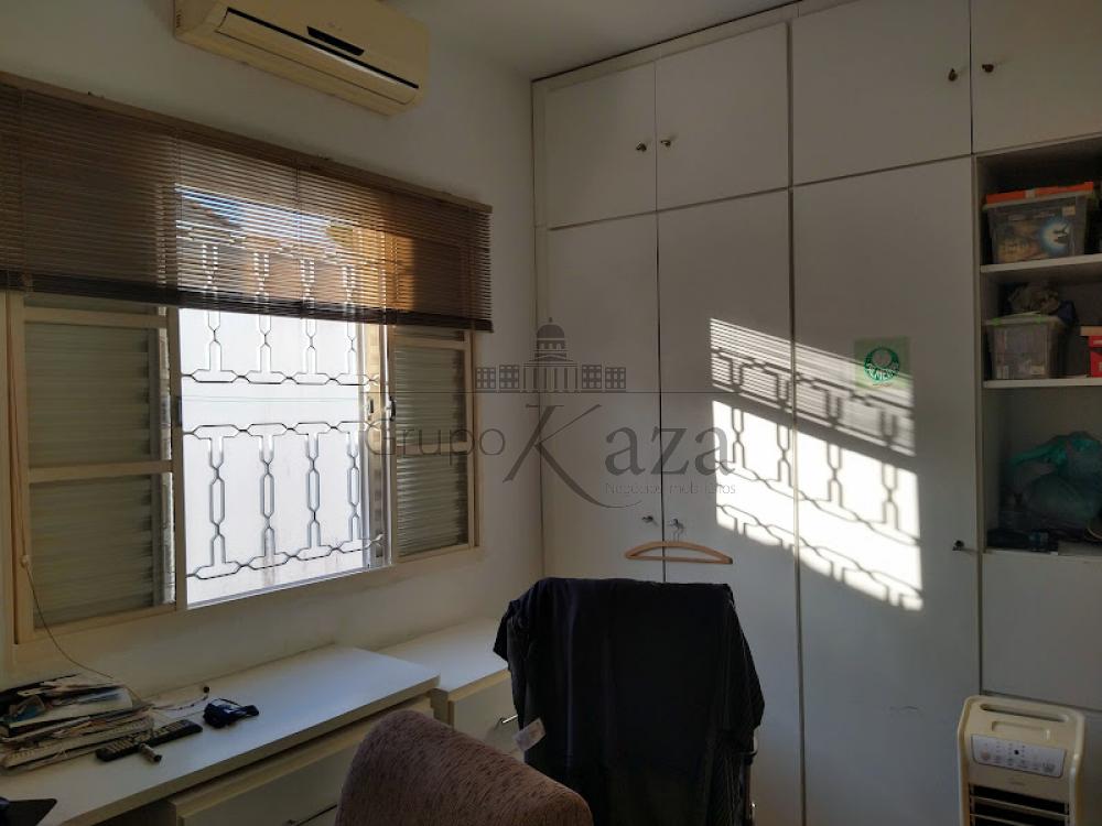 Foto 13 de Casa Padrão em Chácaras Santa Maria, Jacareí - imagem 13