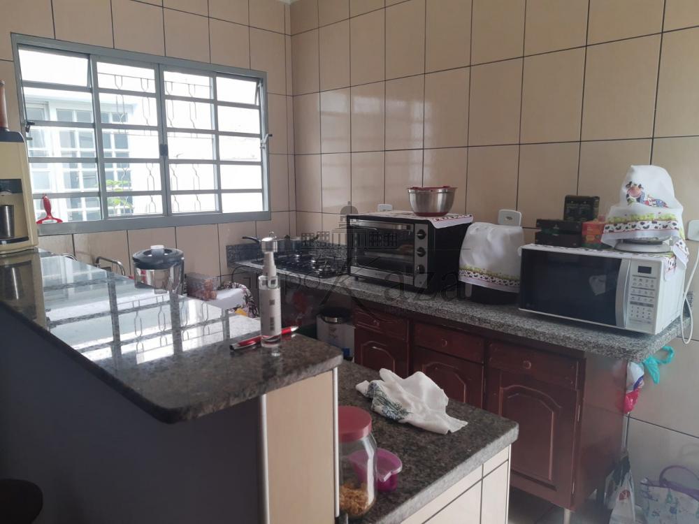 Foto 3 de Casa Padrão em Vila Pinheiro, Jacareí - imagem 3
