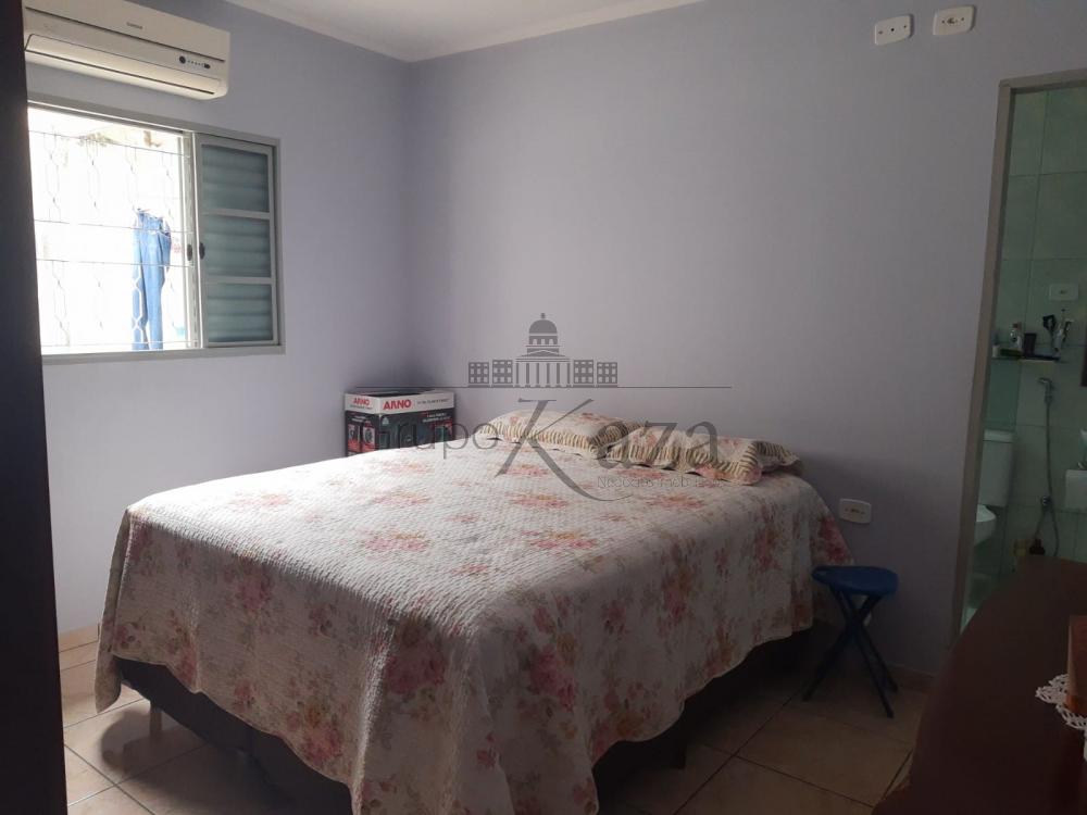 Foto 8 de Casa Padrão em Vila Pinheiro, Jacareí - imagem 8