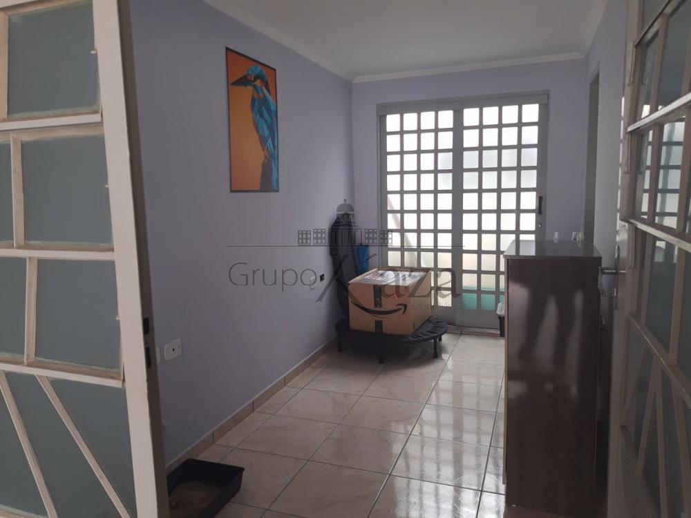 Foto 2 de Casa Padrão em Vila Pinheiro, Jacareí - imagem 2