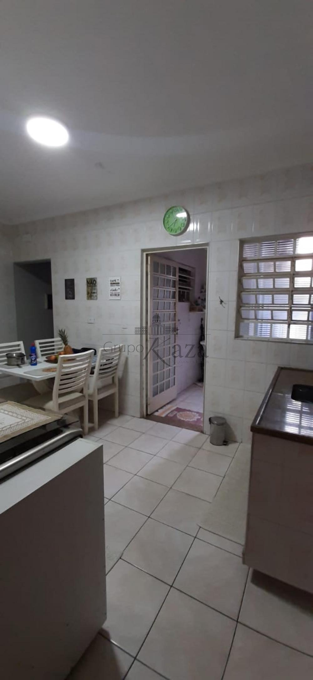 Foto 3 de Casa Padrão em Jardim Emilia, Jacareí - imagem 3