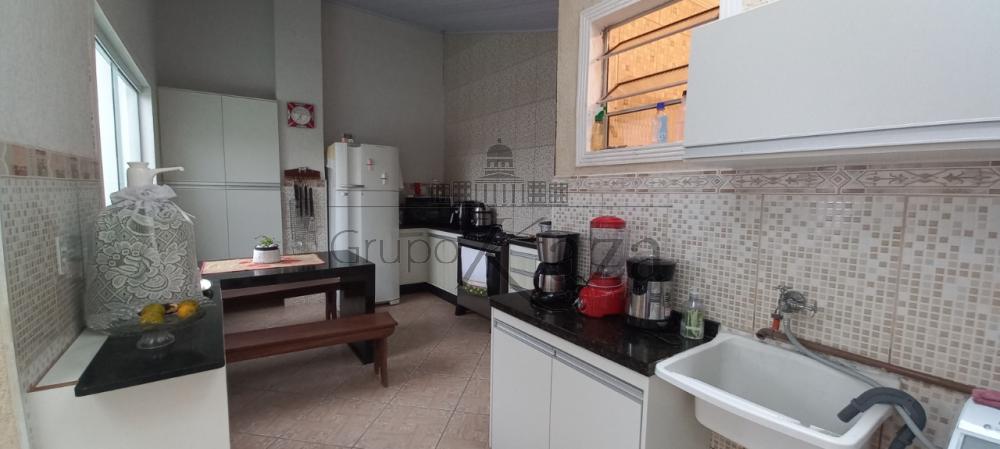 Foto 18 de Casa Padrão em Jardim Torrão de Ouro, São José dos Campos - imagem 18