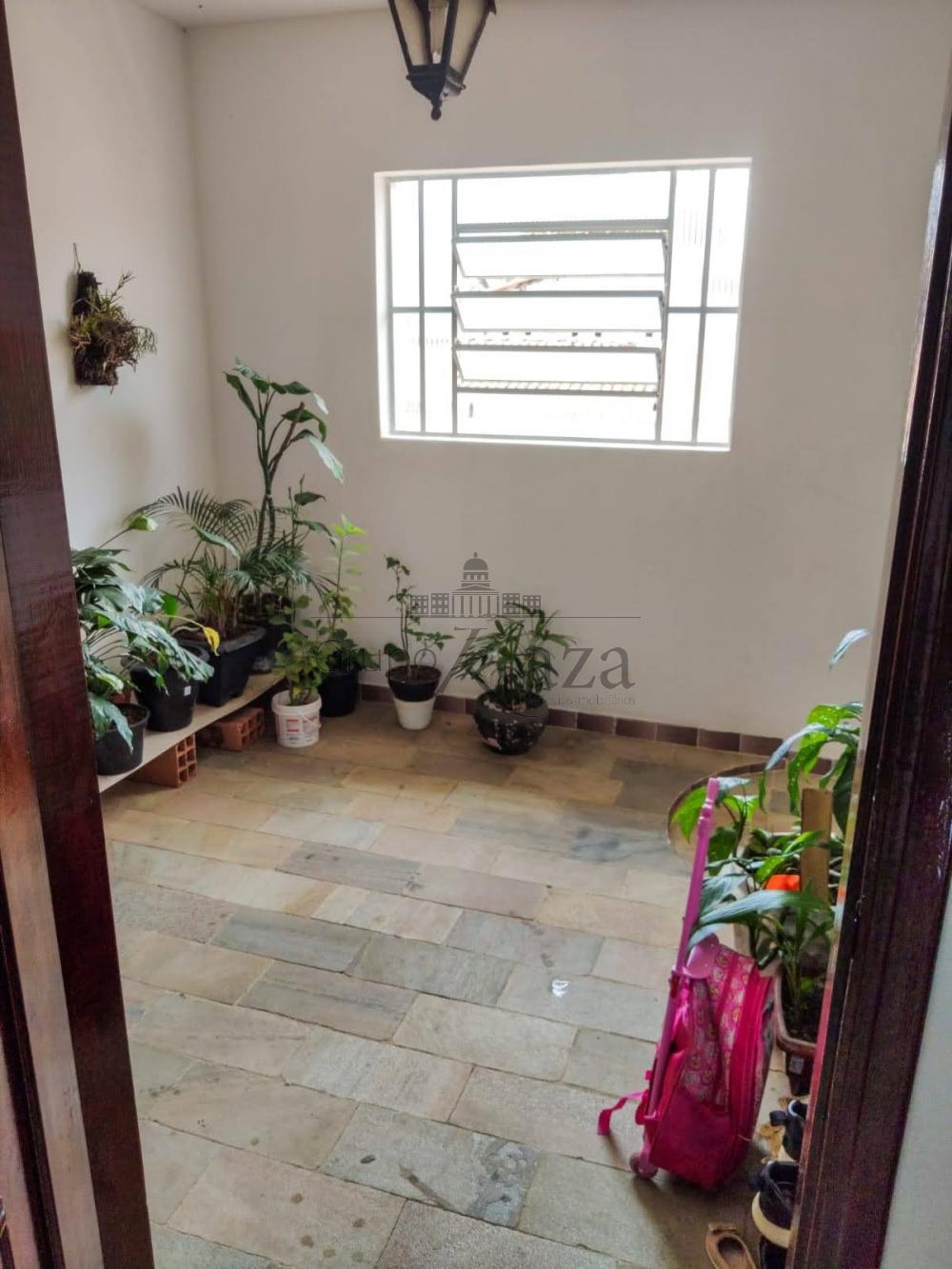 Foto 12 de Casa Sobreloja em Jardim Ismênia, São José dos Campos - imagem 12