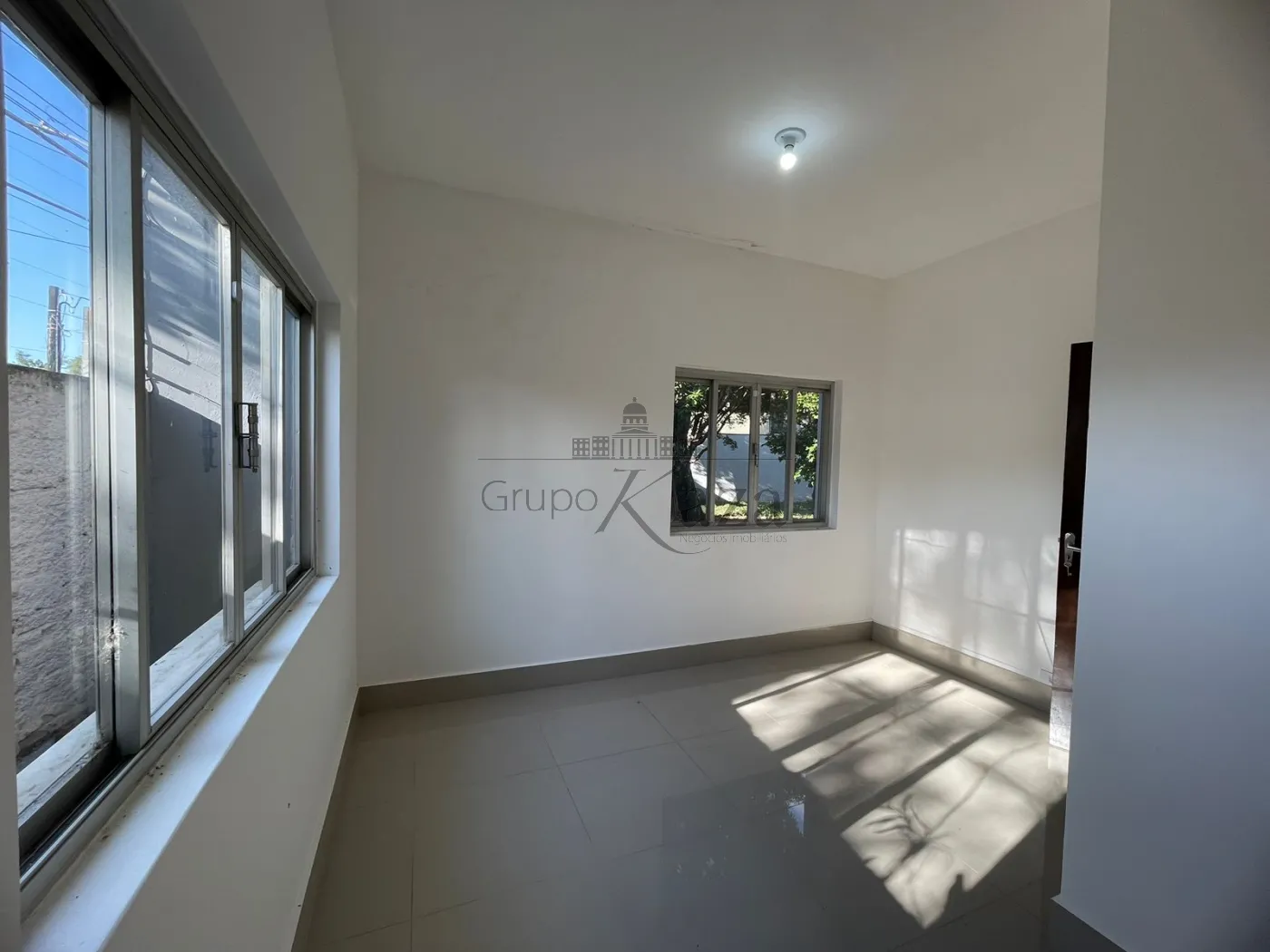 Foto 10 de Casa Sobrado em Jardim Siesta, Jacareí - imagem 10