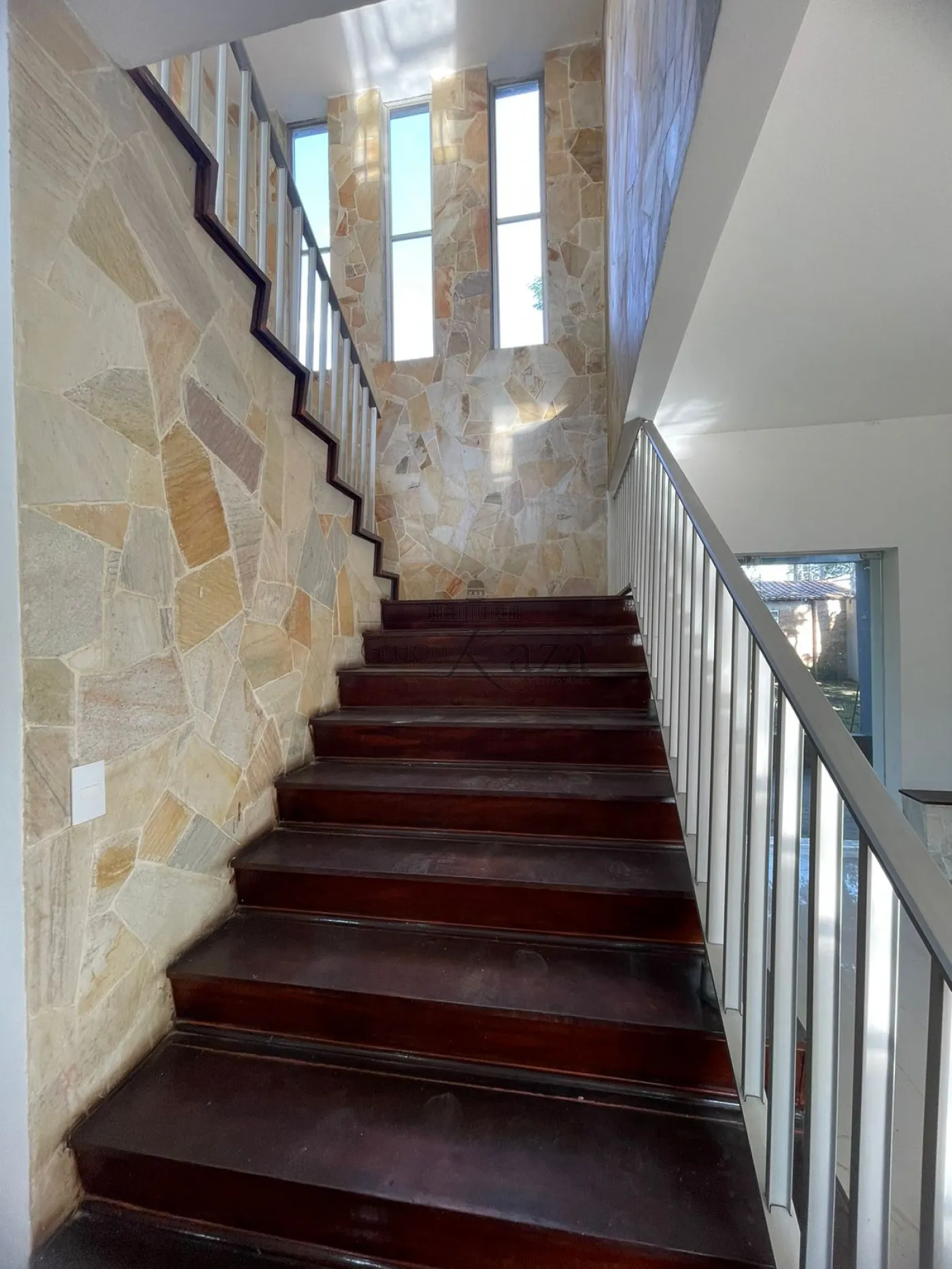 Foto 7 de Casa Sobrado em Jardim Siesta, Jacareí - imagem 7
