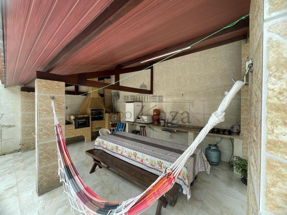 Foto 25 de Casa Padrão em Chácaras Santa Maria, Jacareí - imagem 25