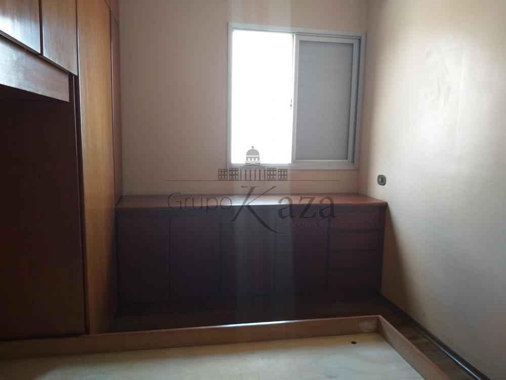 Quarto Casal