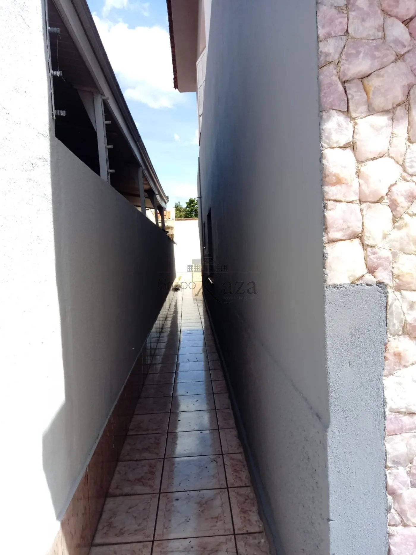 Foto 19 de Casa Padrão em Chácaras Santa Maria, Jacareí - imagem 19