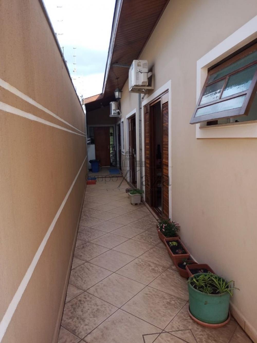 Foto 28 de Casa Térrea em Chácaras Santa Maria, Jacareí - imagem 28