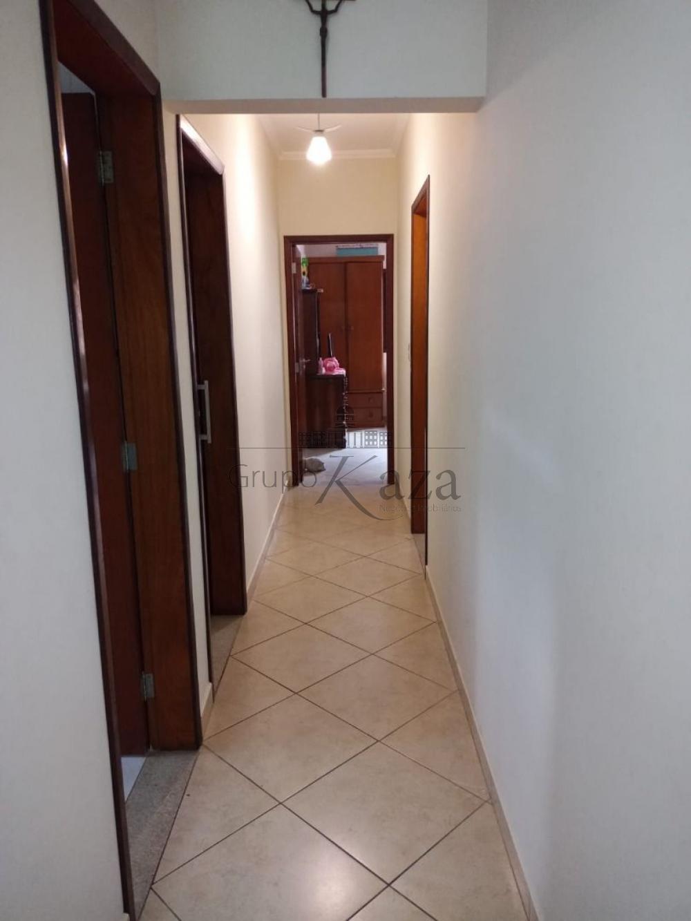 Foto 15 de Casa Térrea em Chácaras Santa Maria, Jacareí - imagem 15