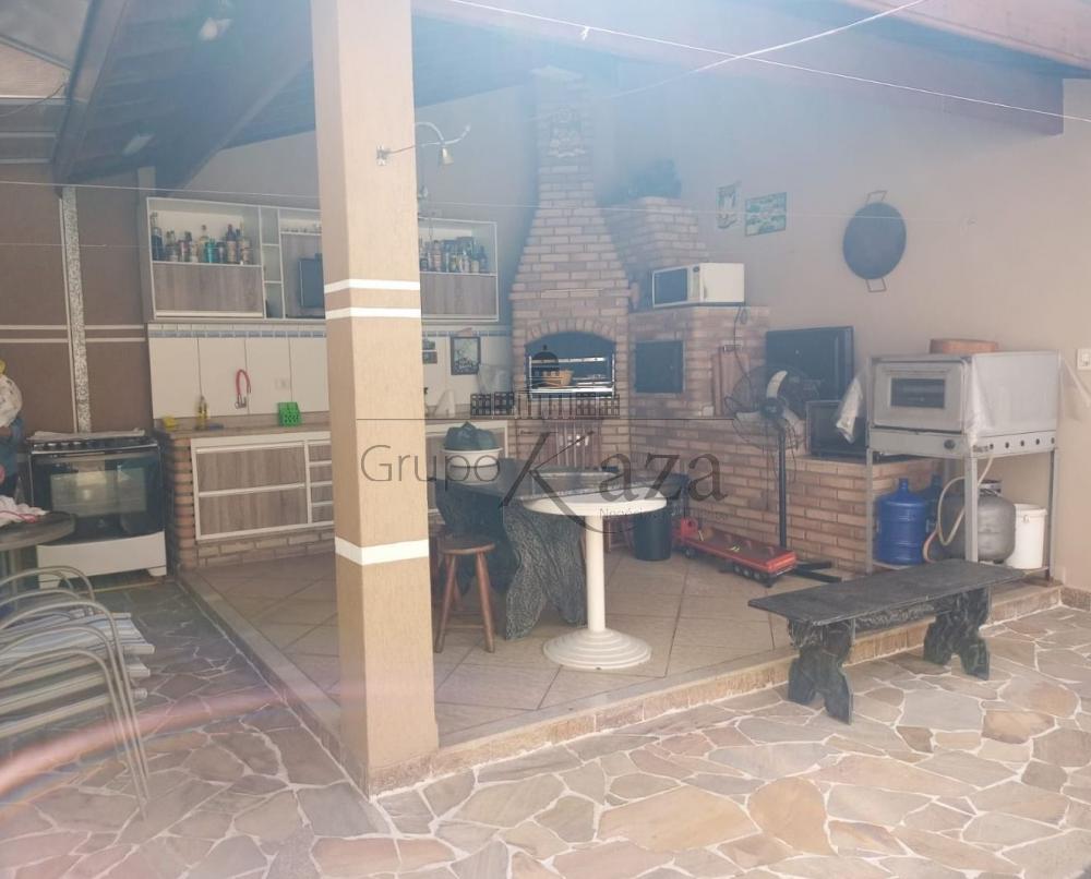 Foto 31 de Casa Térrea em Chácaras Santa Maria, Jacareí - imagem 31