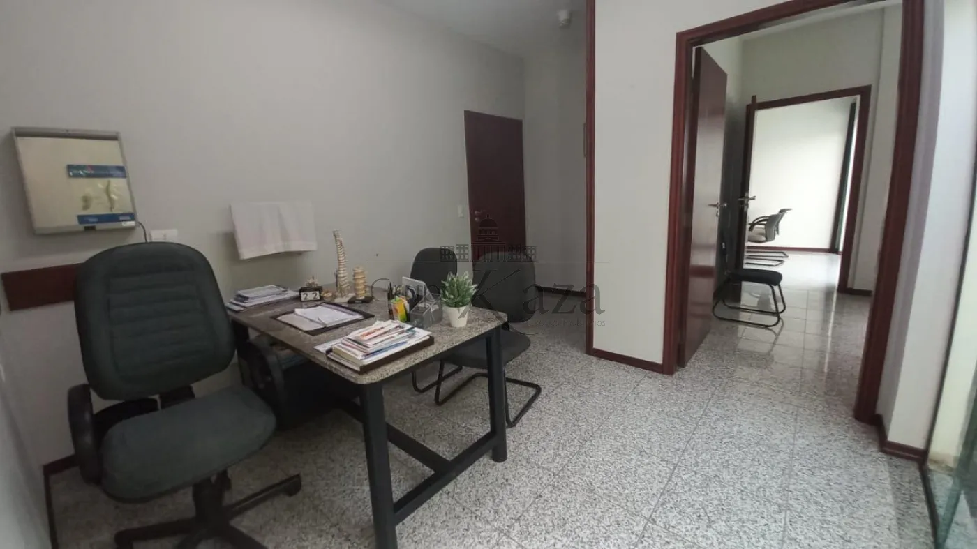 Foto 29 de Comercial Prédio em Centro, Jacareí - imagem 29