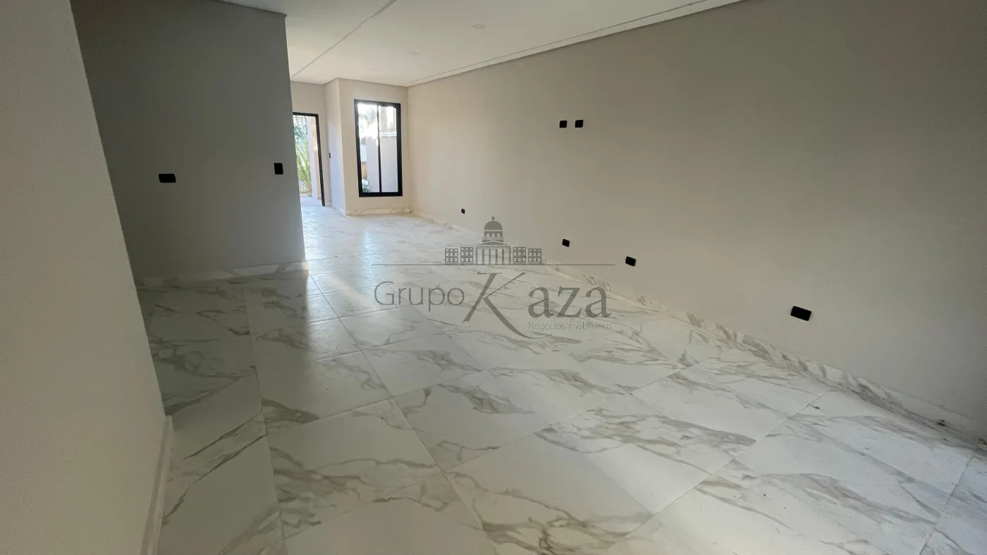 Foto 3 de Casa Condomínio em Jardim Jacinto, Jacareí - imagem 3