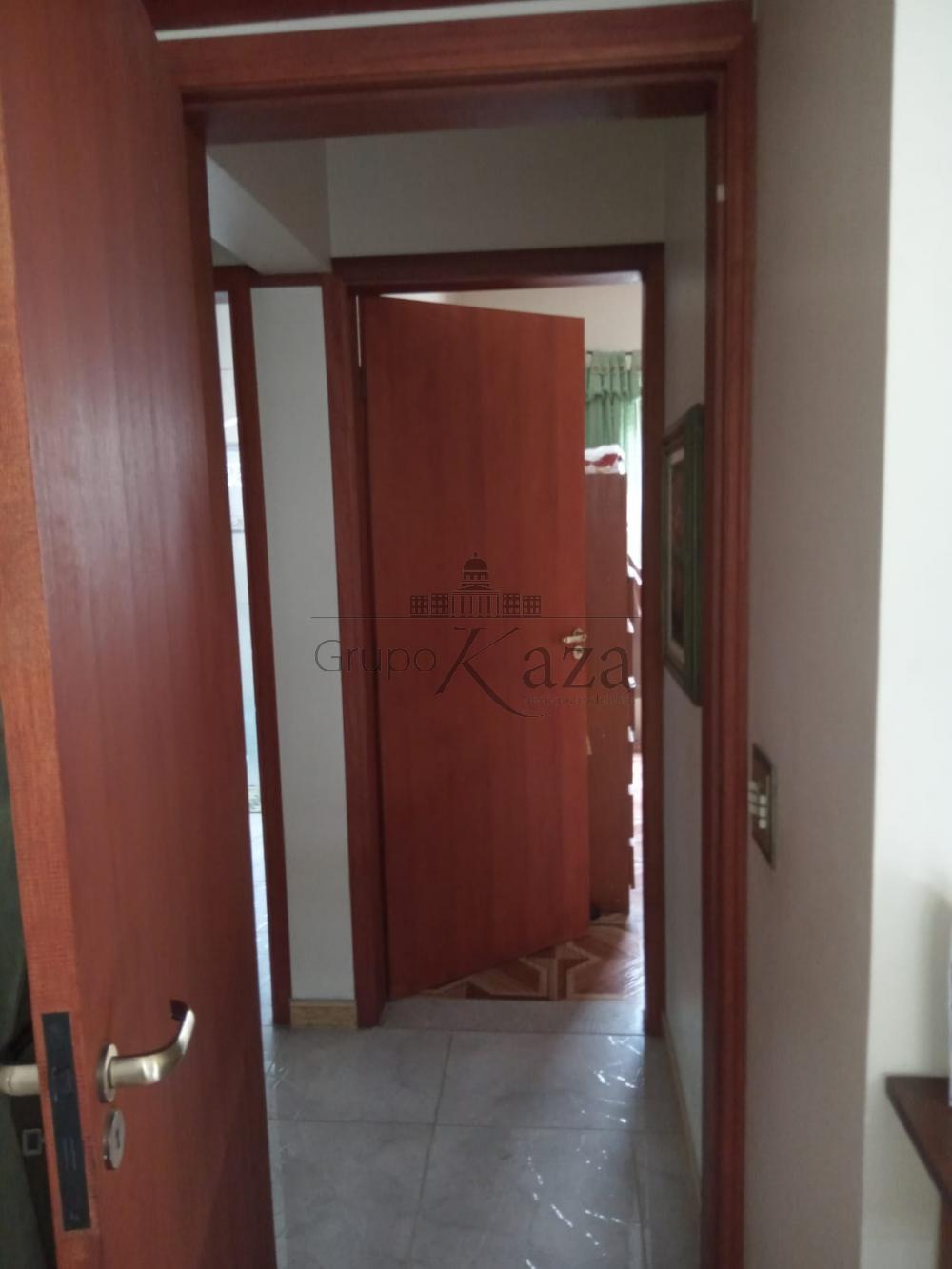 Foto 8 de Casa Sobrado em Chácaras Santa Maria, Jacareí - imagem 8