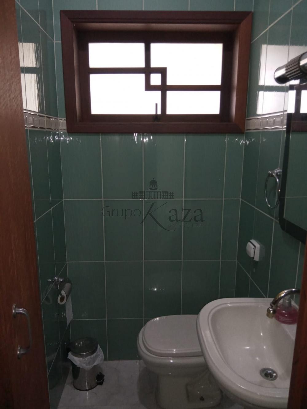 Foto 10 de Casa Sobrado em Chácaras Santa Maria, Jacareí - imagem 10