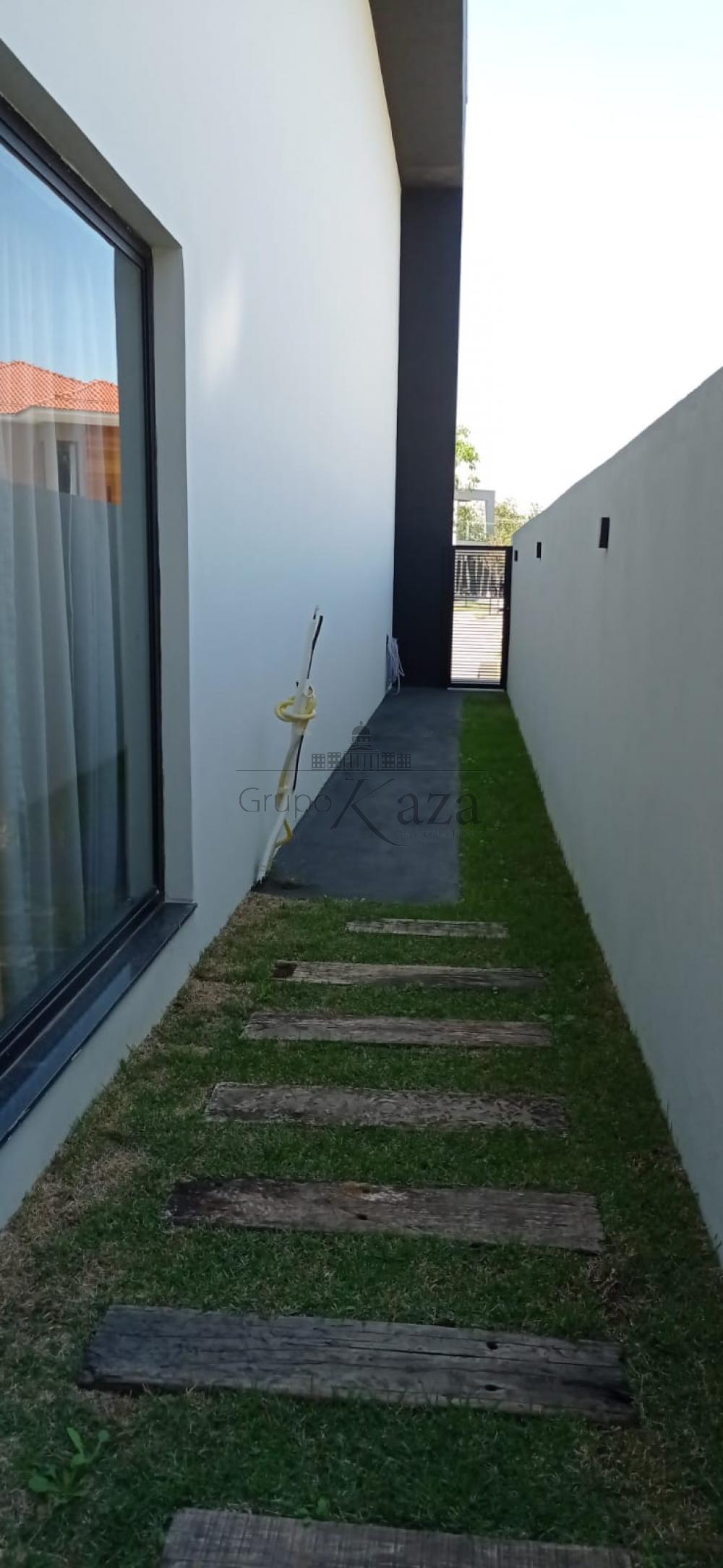Foto 17 de Casa Condomínio em Jardim do Golfe, São José dos Campos - imagem 17
