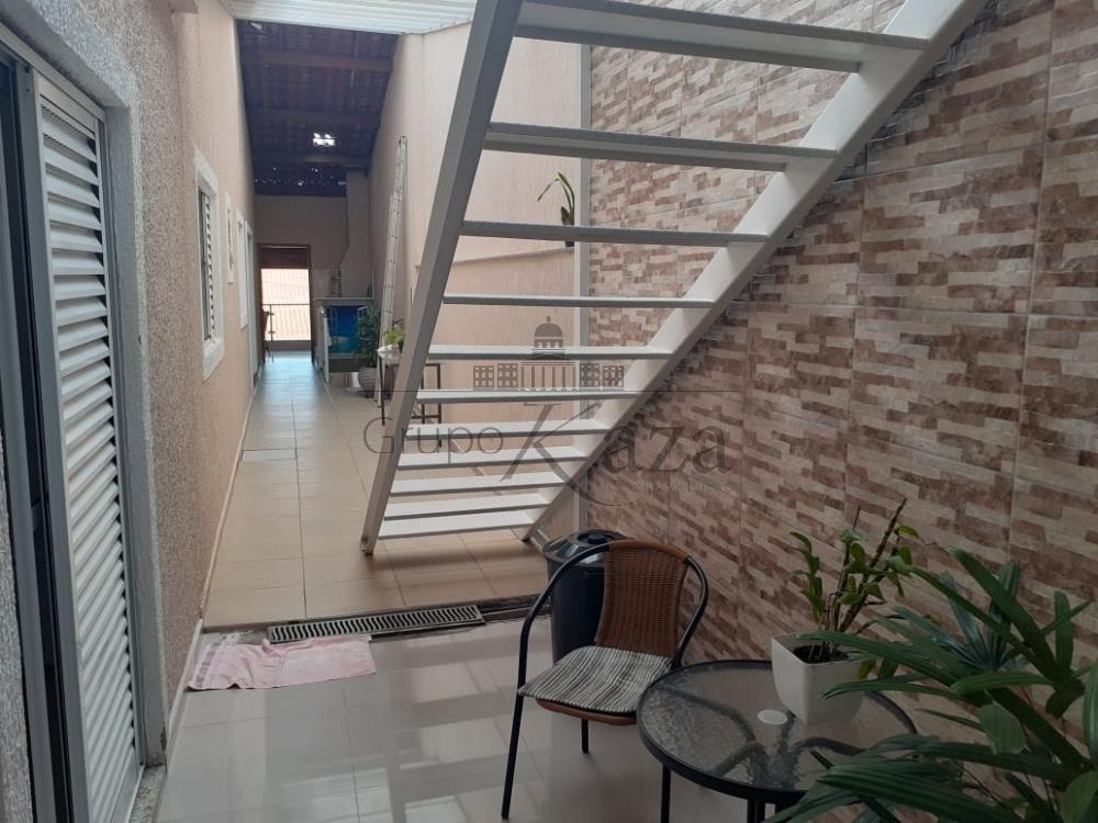 Foto 10 de Casa Sobrado em Jardim Santo Onofre, São José dos Campos - imagem 10
