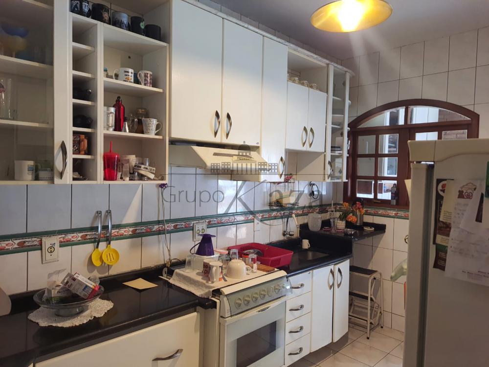 Foto 3 de Casa Padrão em Bosque dos Eucaliptos, São José dos Campos - imagem 3