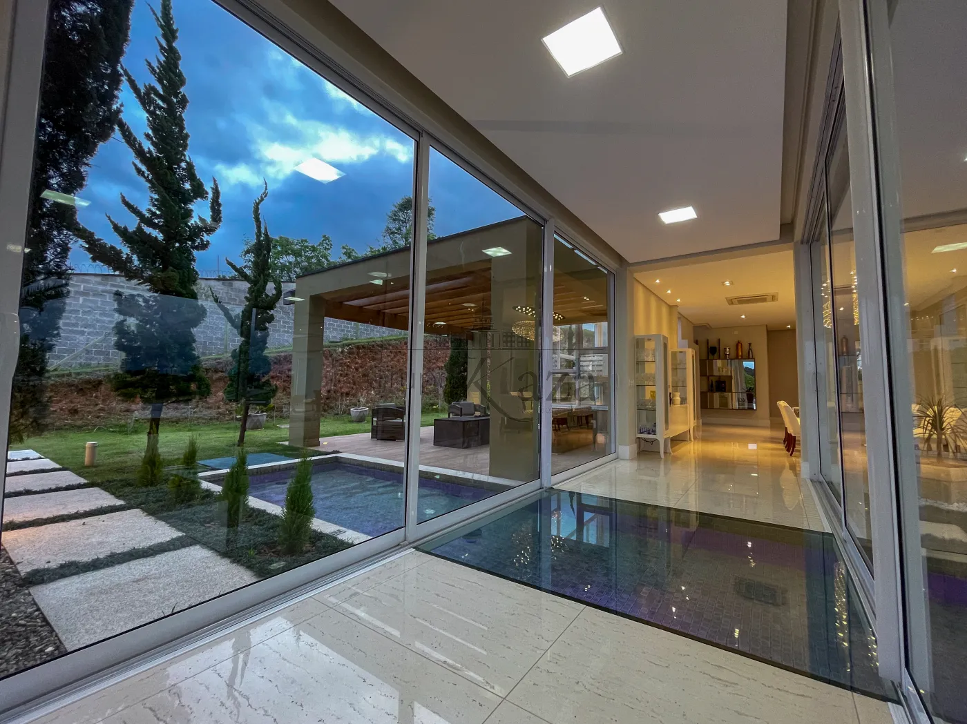 Foto 6 de Casa Condomínio em Jardim Torrão de Ouro, São José dos Campos - imagem 6