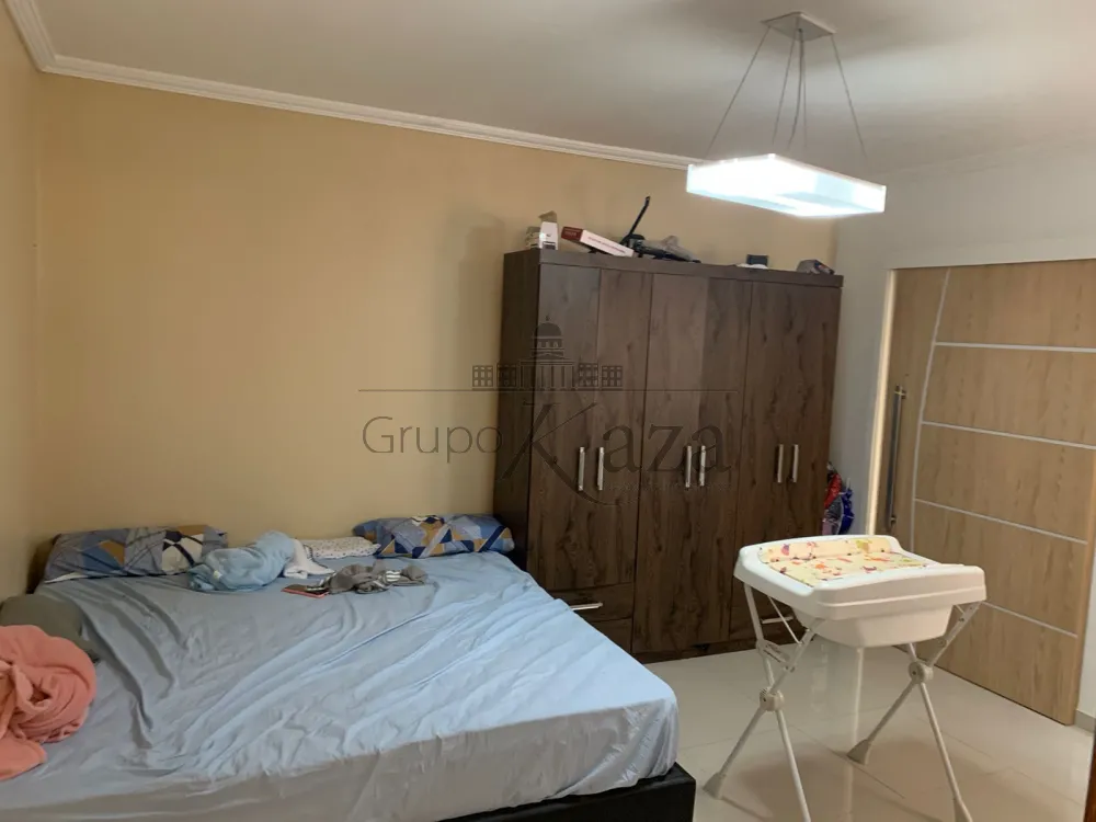 Foto 8 de Casa Padrão em Jardim das Paineiras II, São José dos Campos - imagem 8