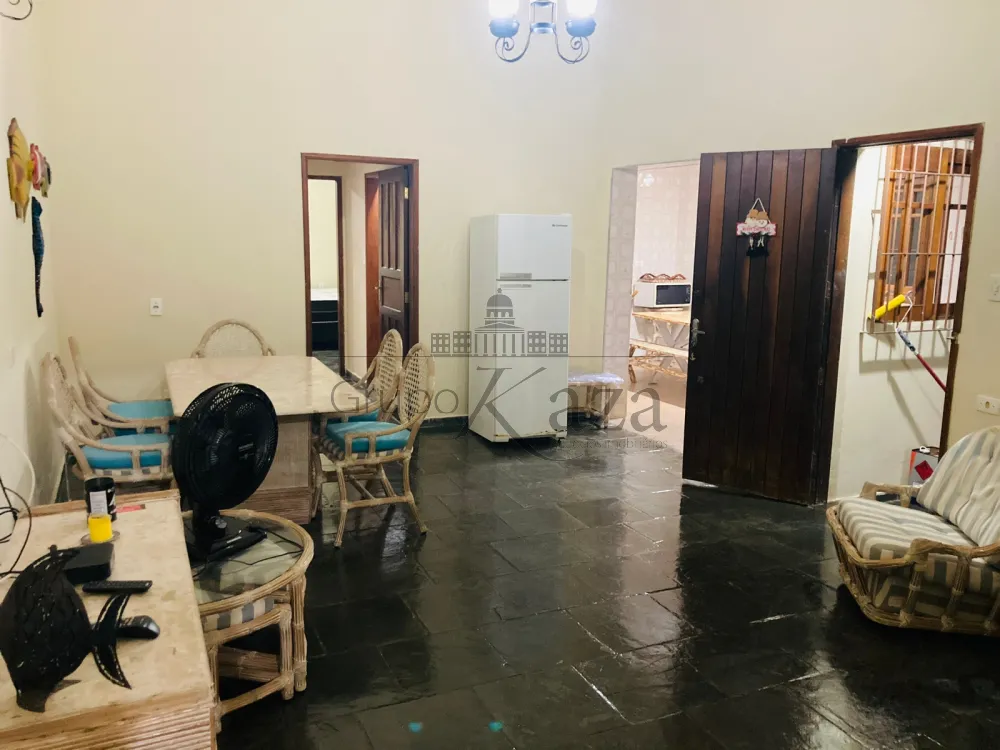 Foto 1 de Casa Padrão em Martim de Sá, Caraguatatuba - imagem 1